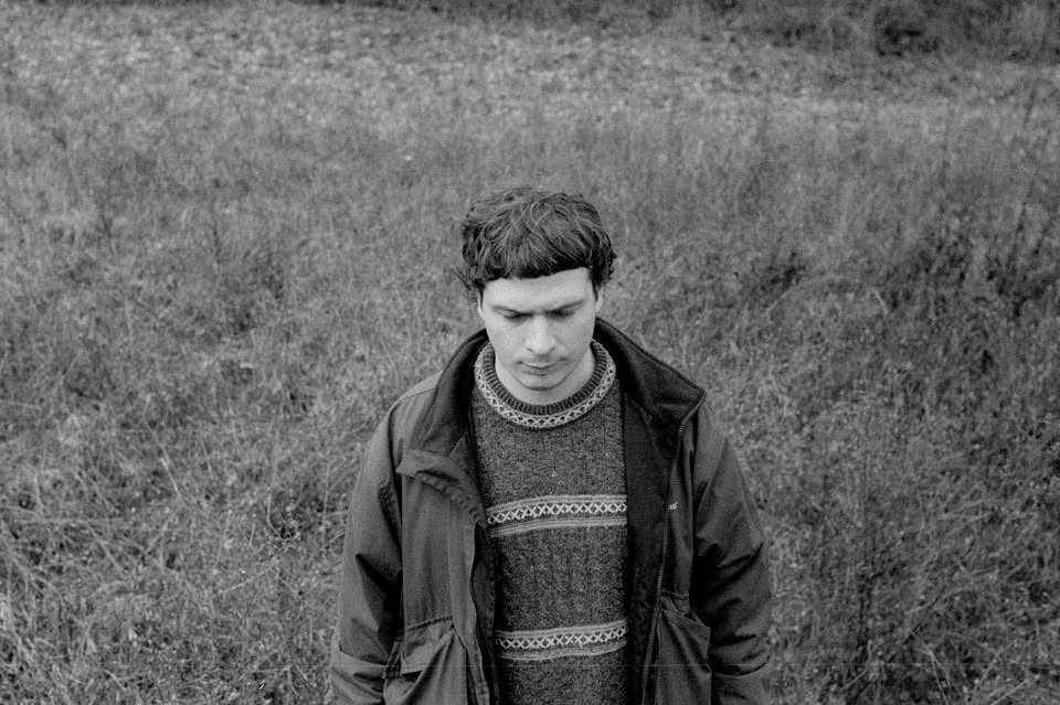 NIC T (Alt Folk) / Opening: Adult Matters (Indie) Live + ABRACADVBRA dj set